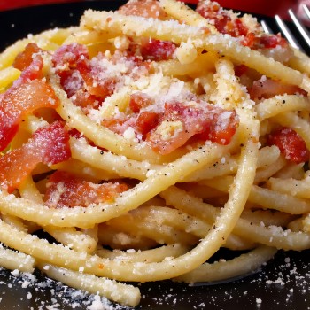 Visita al Colosseo e ai Fori romani con pranzo in osteria Visita al Colosseo e ai Fori romani con pranzo in osteria