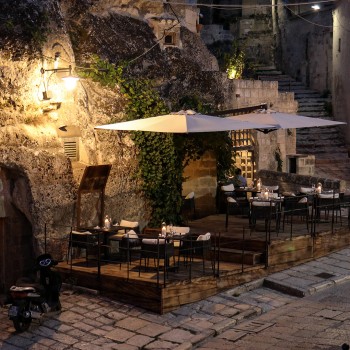 Matera, tour by night con cena a lume di candela Matera, tour by night con cena a lume di candela