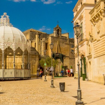 Matera: tour dei punti panoramici e aperitivo tra i sassi Matera: tour dei punti panoramici e aperitivo tra i sassi
