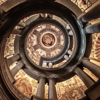Visita a Caprarola e Sutri, le perle della Tuscia Visita a Caprarola e Sutri, le perle della Tuscia