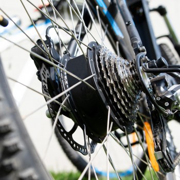 E-bike tour by night per le vie di Todi con tagliere E-bike tour by night per le vie di Todi con tagliere