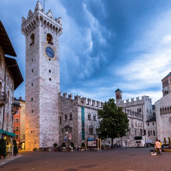 Storia e tradizione in un bicchiere di vino a Trento Storia e tradizione in un bicchiere di vino a Trento