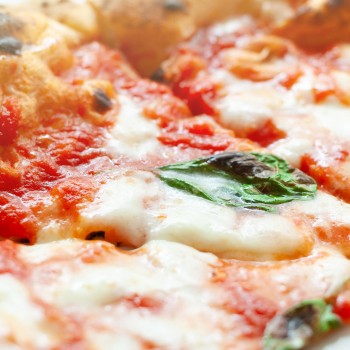 Il cuore di Napoli, lo street food e le tradizioni Il cuore di Napoli, lo street food e le tradizioni