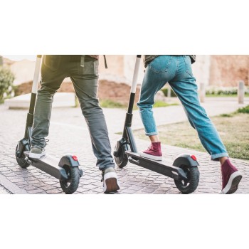 Bari tour by scooter between arts, tastes and shopping