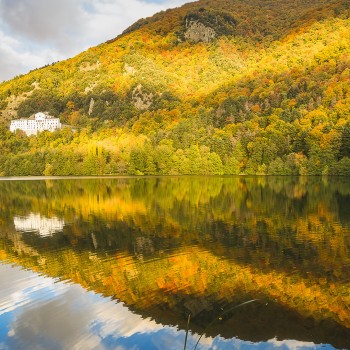 Basilicata: Monticchio lakes by train and wine tasting Basilicata: Monticchio lakes by train and wine tasting