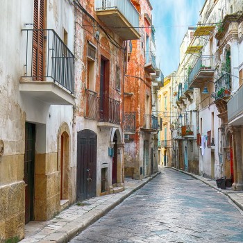 Gravina in Puglia: il Castello Svevo e la storia del Pallone Gravina in Puglia: il Castello Svevo e la storia del Pallone