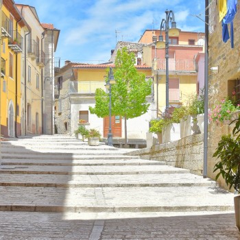 In un borgo medievale molisano tra sapori e mestieri antichi In un borgo medievale molisano tra sapori e mestieri antichi