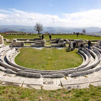 Agnone e Pietrabbondante: tra storia, tradizioni e buon cibo Agnone e Pietrabbondante: tra storia, tradizioni e buon cibo