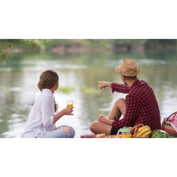 Pic-nic cullati dal suono cristallino del torrente