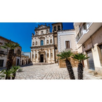 Tour alla scoperta di Mesagne e visita in cantina