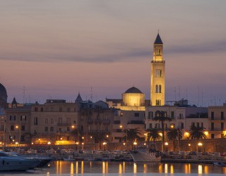 Puglia. Alla scoperta di Bari, città dal fascino unico Puglia. Alla scoperta di Bari, città dal fascino unico